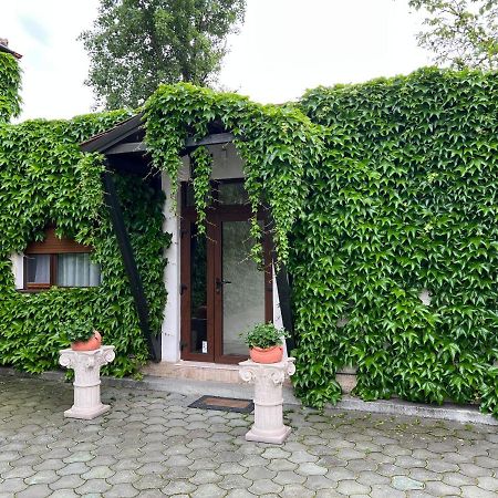 Vila Toscana ティミショアラ エクステリア 写真