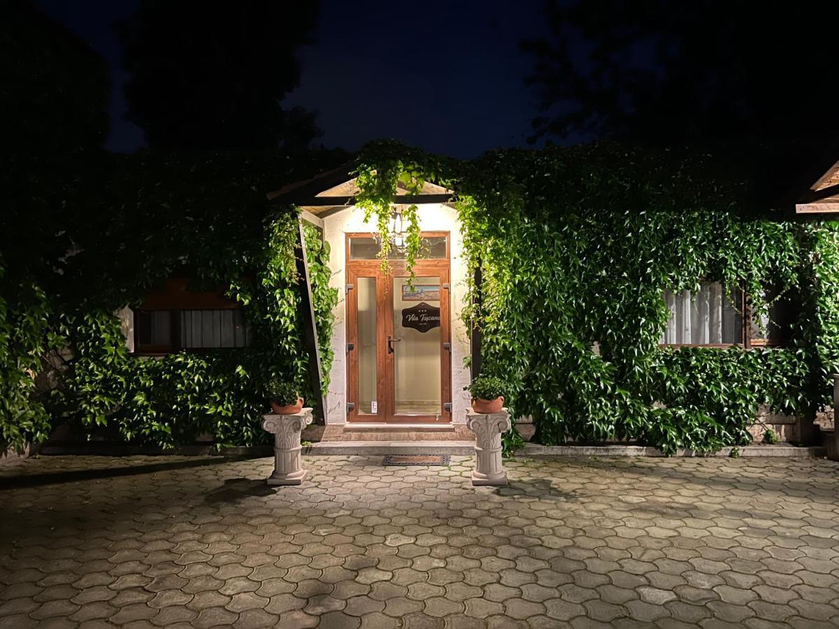 Vila Toscana ティミショアラ エクステリア 写真